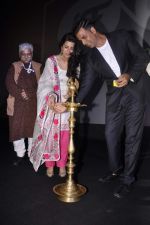 Nimrat Kaur, Akshay Kumar at Jagran film festival in Fun, Mumbai on 24th Sept 2013 (22).JPG